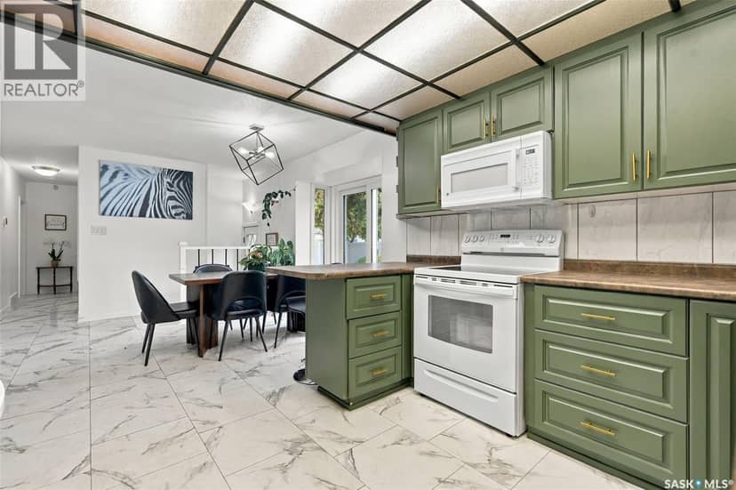 2237 Albert AVENUE — photo 11 of 40