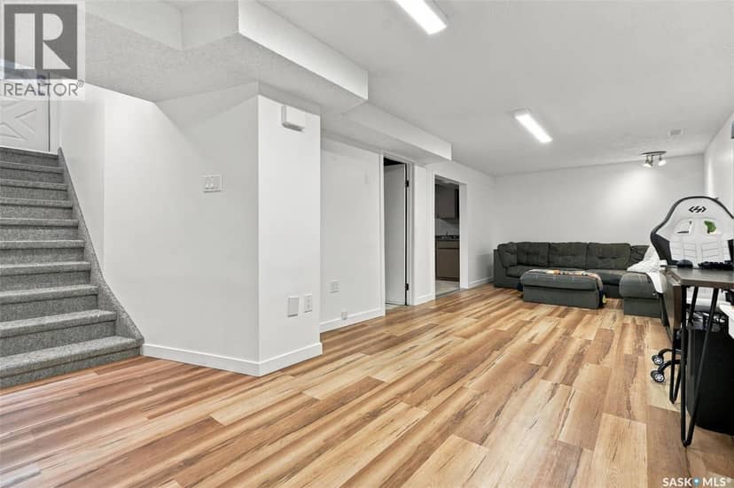 2237 Albert AVENUE — photo 29 of 40