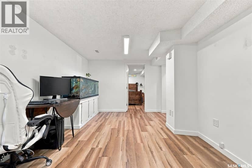 2237 Albert AVENUE — photo 32 of 40