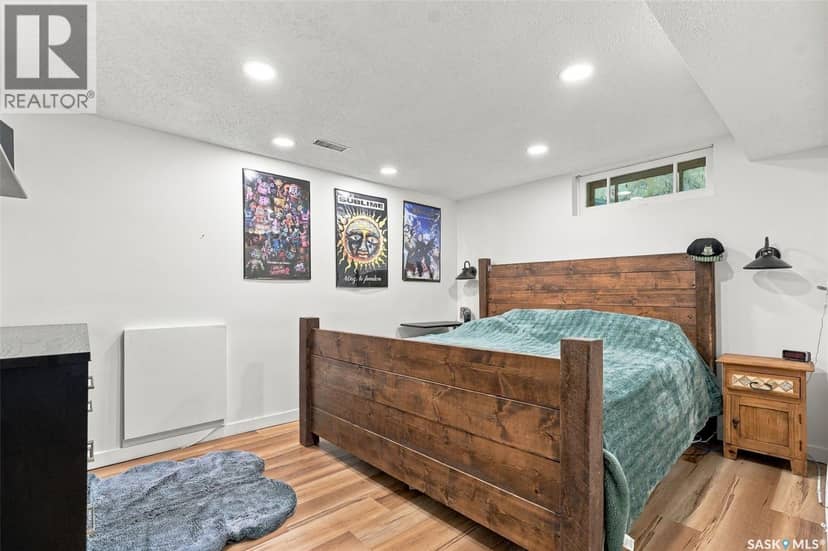2237 Albert AVENUE — photo 33 of 40