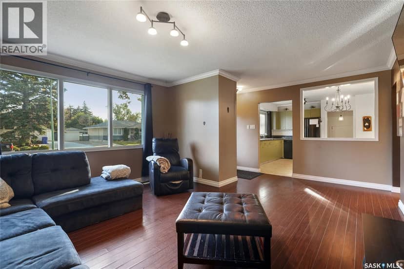 3320 Perry Avenue — photo 10 of 30