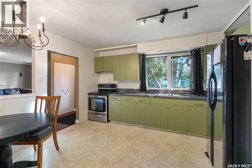 3320 Perry Avenue — photo 12 of 30