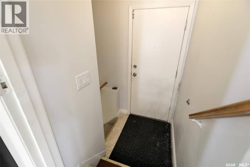 3320 Perry Avenue — photo 21 of 30