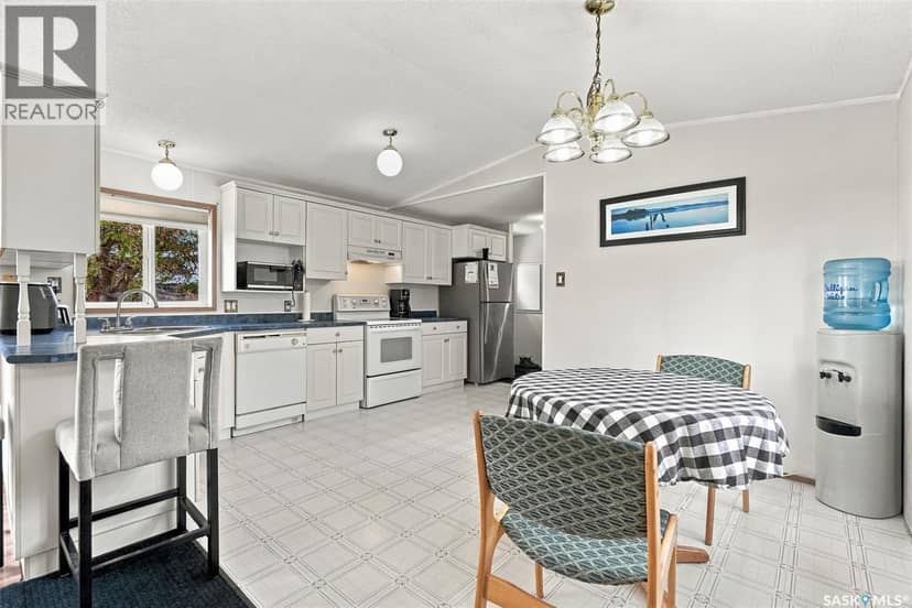 708 Main STREET S — photo 13 of 40