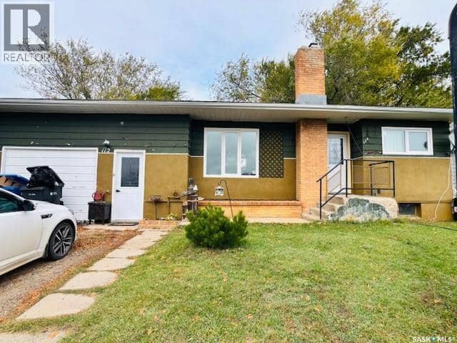 112 Fraser AVENUE, Oxbow, photo 2