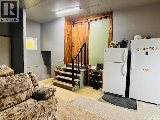112 Fraser AVENUE — photo 22 of 39