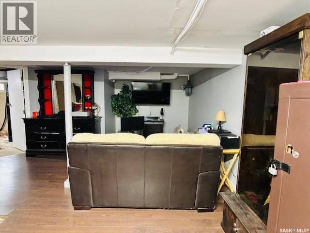 112 Fraser AVENUE — photo 24 of 39