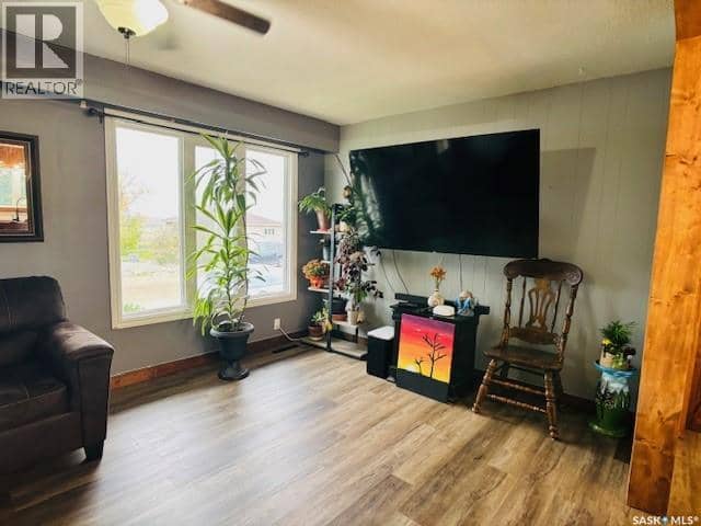 112 Fraser AVENUE, Oxbow, photo 4