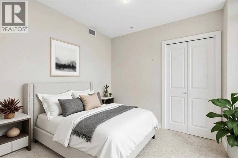 2204, 77 Spruce Place SW, Calgary, photo 5