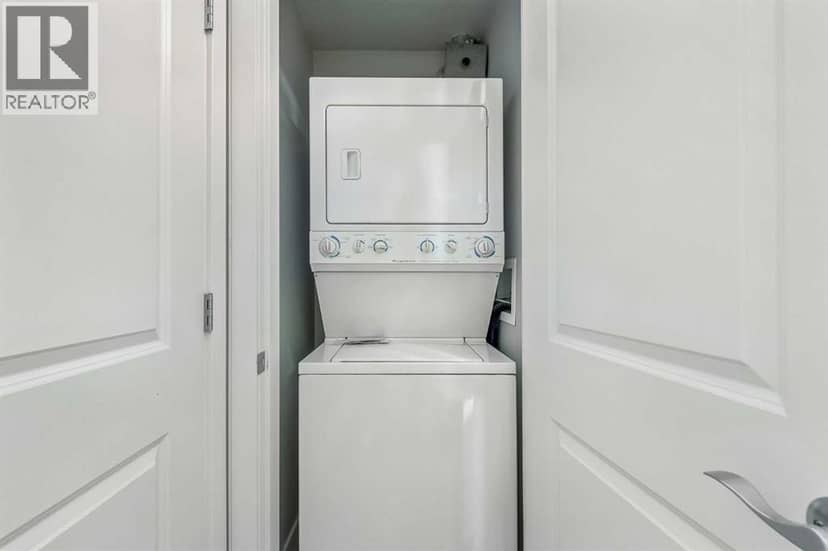 2204, 77 Spruce Place SW — photo 9 of 18