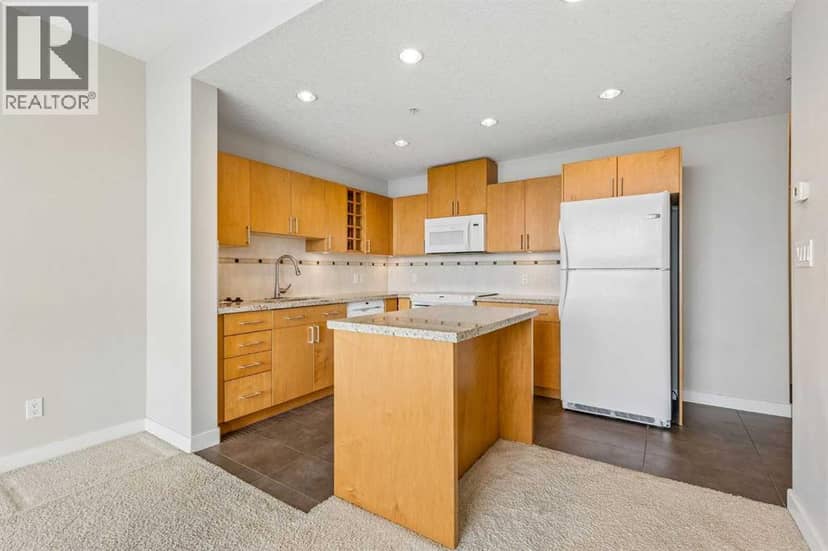 2204, 77 Spruce Place SW, Calgary, photo 3
