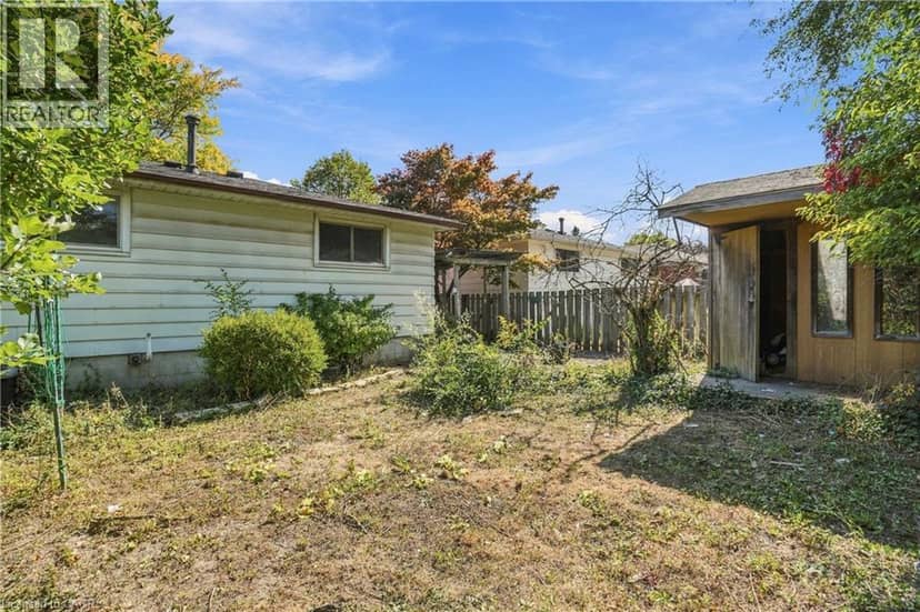 106 VICTOR Boulevard — photo 22 of 29