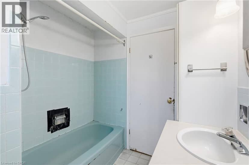 106 VICTOR Boulevard — photo 18 of 29