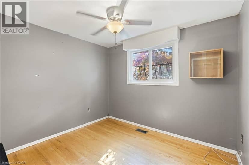 106 VICTOR Boulevard — photo 16 of 29