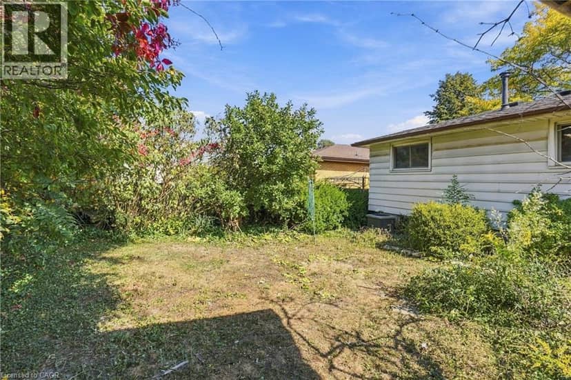 106 VICTOR Boulevard — photo 23 of 29