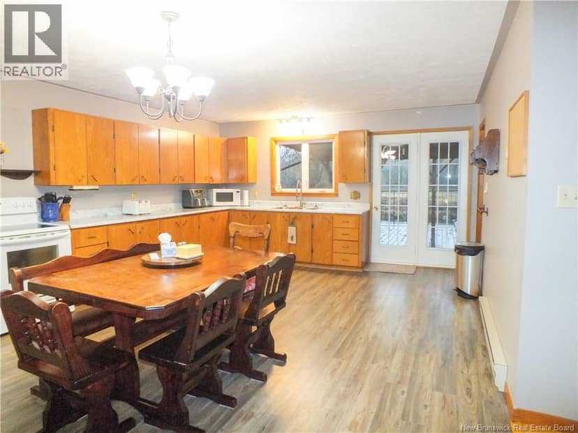 403 Tobique Street — photo 9 of 40