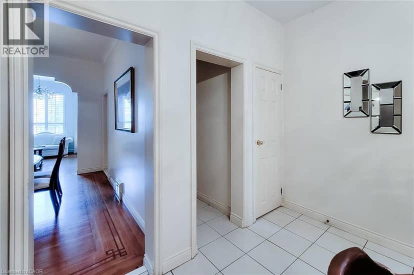 244 HUGHSON Street N — photo 14 of 40