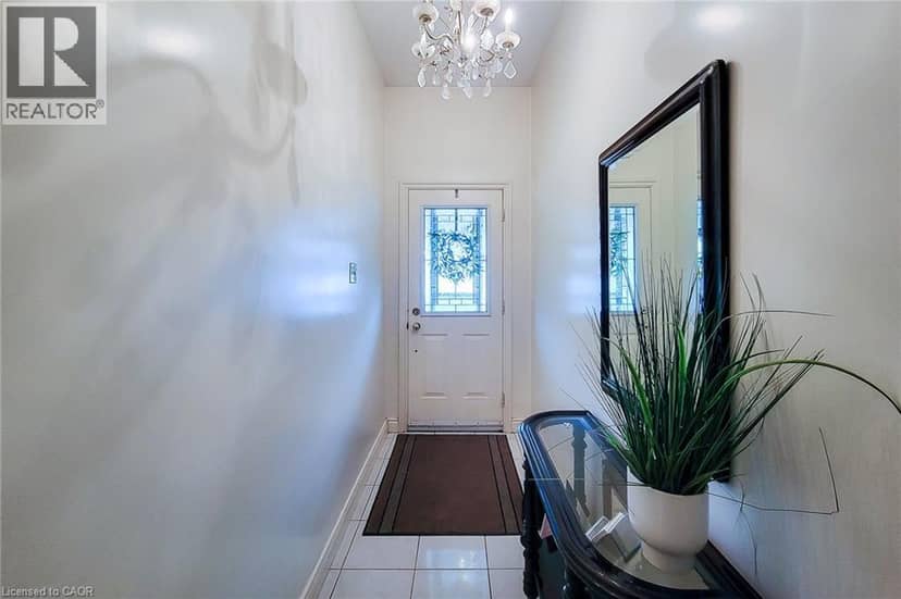 244 HUGHSON Street N, Hamilton, photo 5