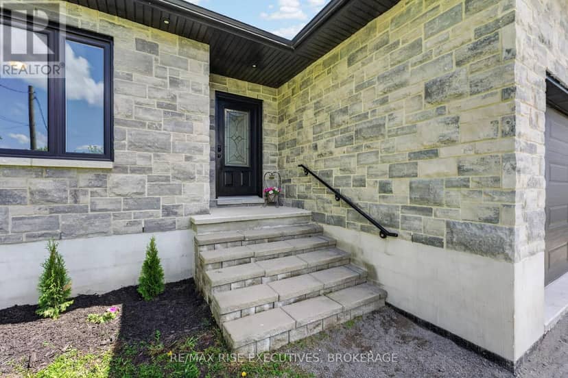 115 Hellen Street, Leeds and the Thousand Islands, photo 2