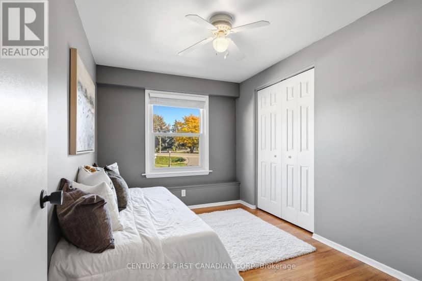 32831 Richmond Street — photo 13 of 35