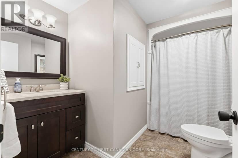32831 Richmond Street — photo 15 of 35