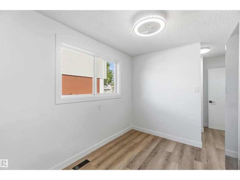 160 Habitat Cr NW — photo 10 of 40