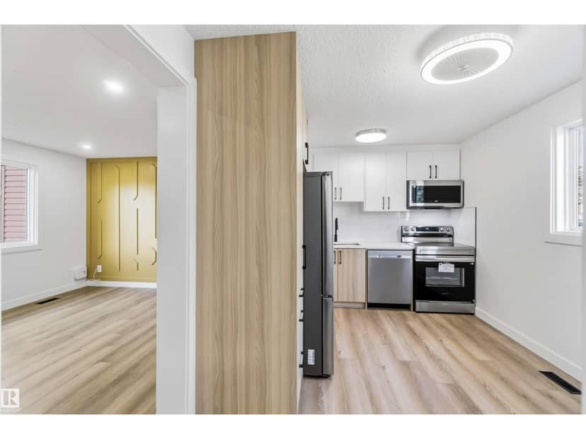 160 Habitat Cr NW — photo 14 of 40