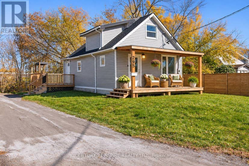 295 Julien Street, Pembroke