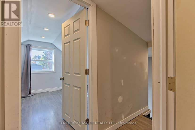 295 Julien Street — photo 18 of 40