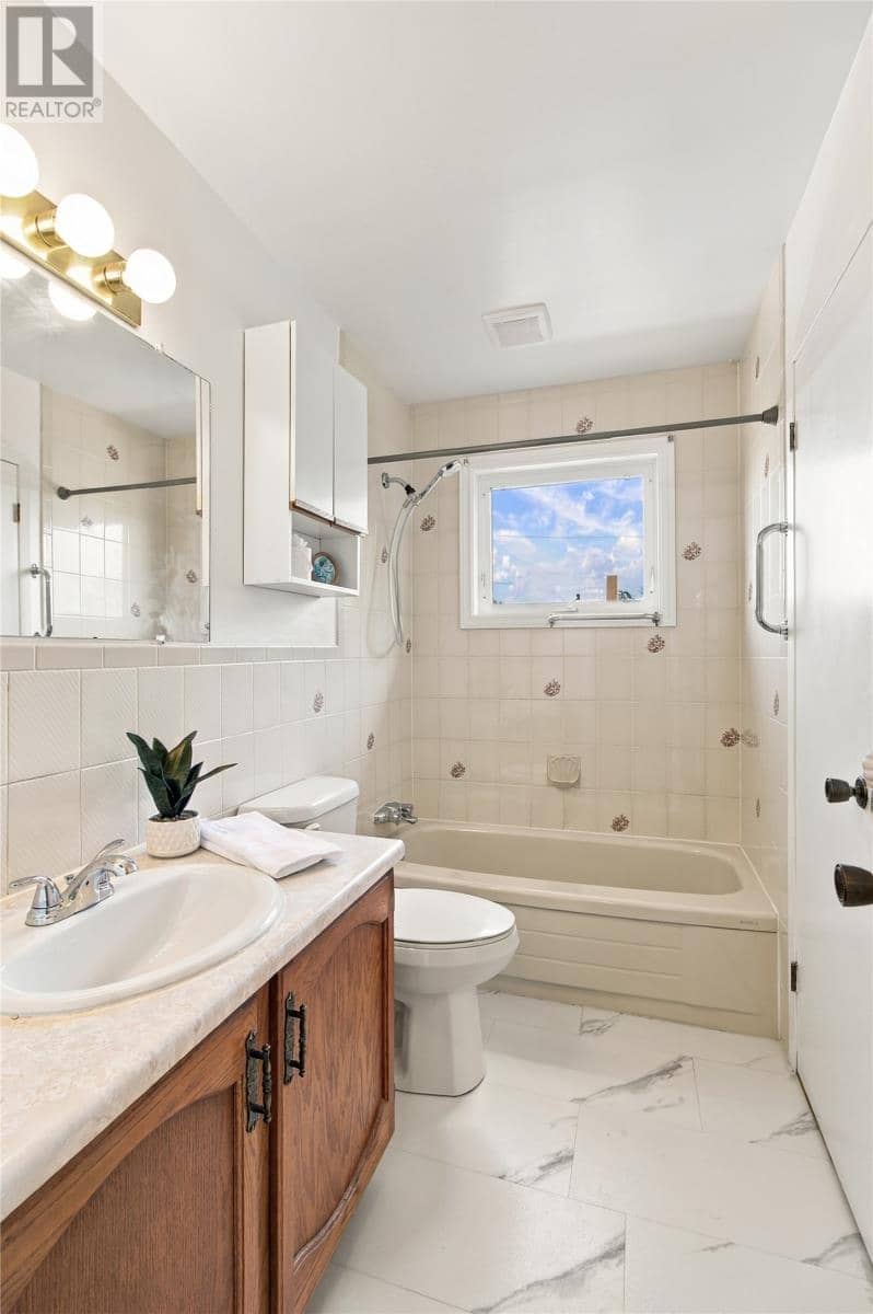 87 Guzzwell Drive — photo 14 of 37