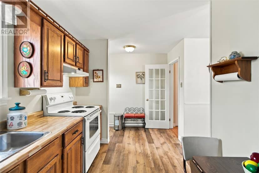 87 Guzzwell Drive — photo 9 of 37