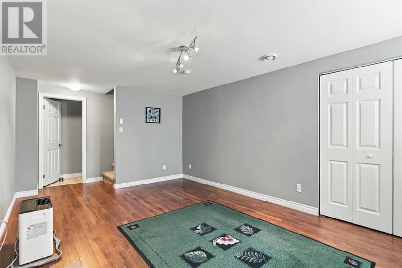 39 Edgecombe Drive — photo 15 of 34