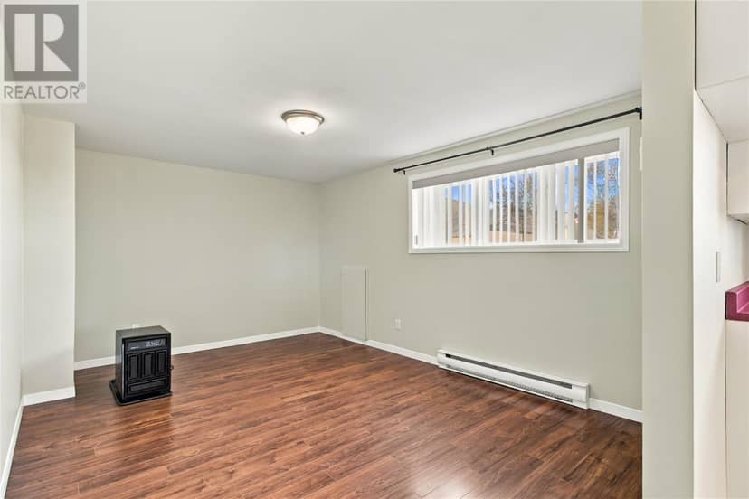39 Edgecombe Drive — photo 19 of 34