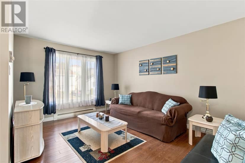 39 Edgecombe Drive, St. John's, photo 3