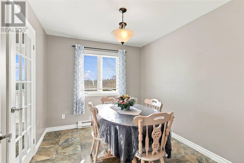 39 Edgecombe Drive, St. John's, photo 5