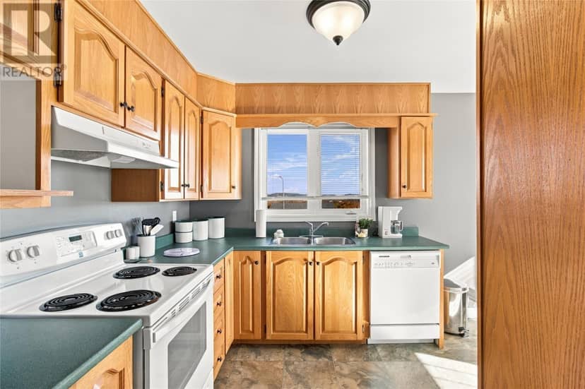 39 Edgecombe Drive, St. John's, photo 6