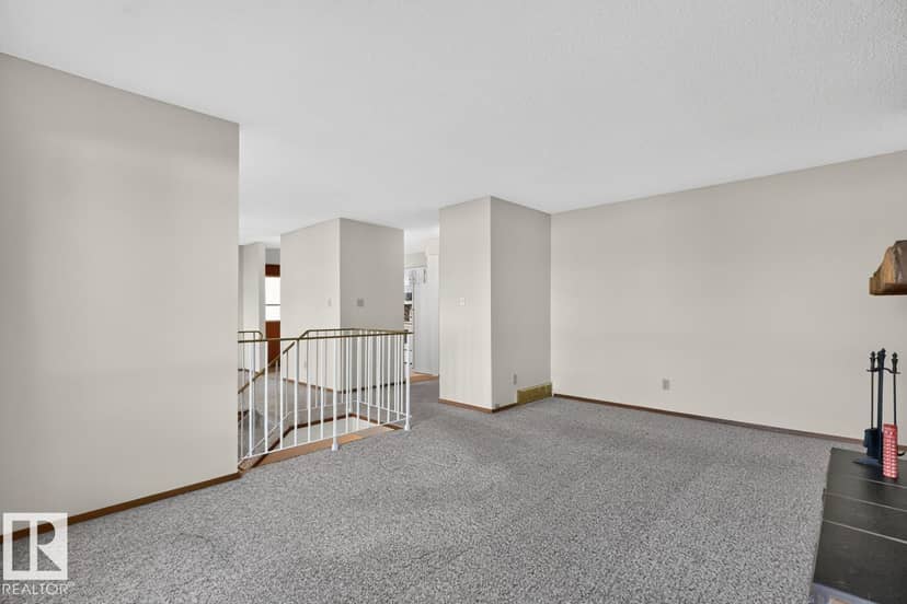 3047 143 AV NW — photo 9 of 40