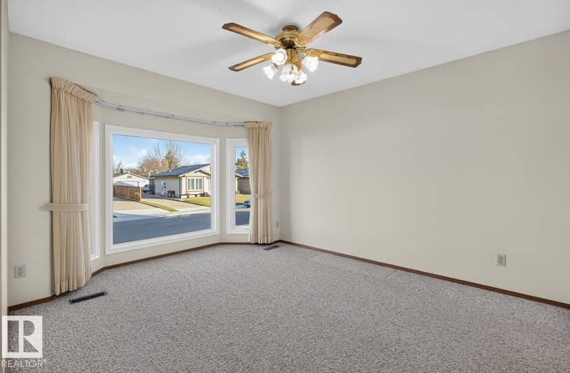 3047 143 AV NW — photo 15 of 40