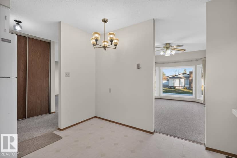 3047 143 AV NW — photo 14 of 40