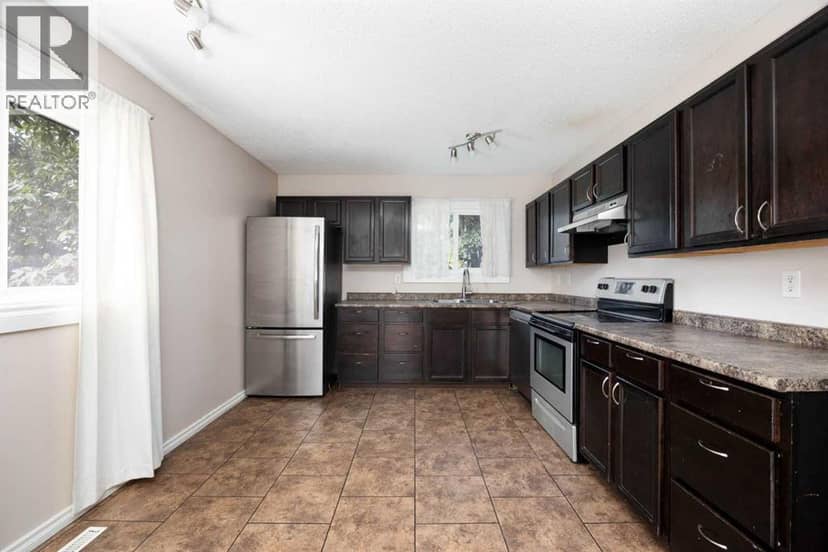16 Centennial Drive, Fort McMurray, photo 7