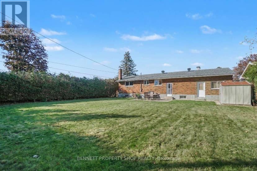 18 Kingsbury Avenue, Ottawa, photo 3