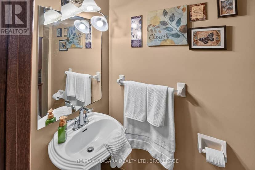 5001 Hillside Drive — photo 17 of 36