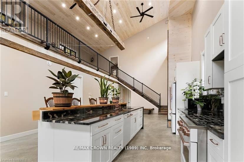 24 Sun Valley Way — photo 13 of 40