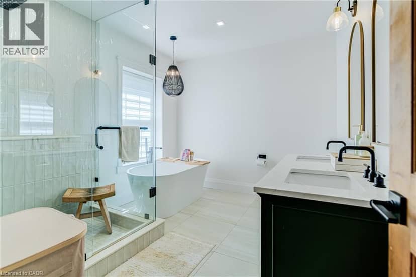 175 ROSSLYN Avenue S — photo 23 of 40