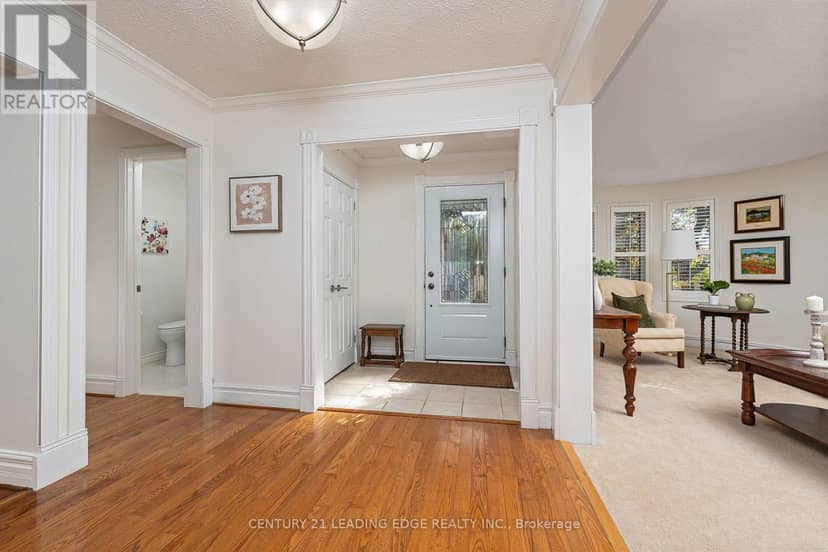 126 Tilman Circle, Markham, photo 3