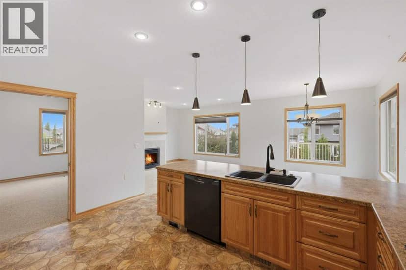 30 Lawson Close, Red Deer, photo 8