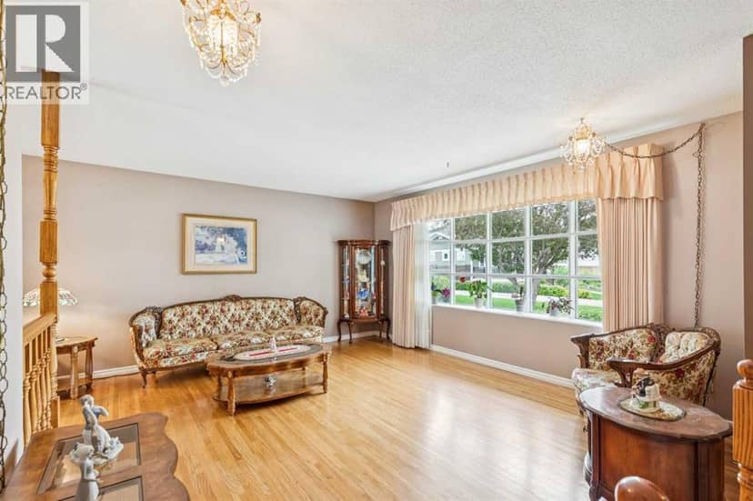 5036 Vallance Crescent NW, Calgary, photo 6