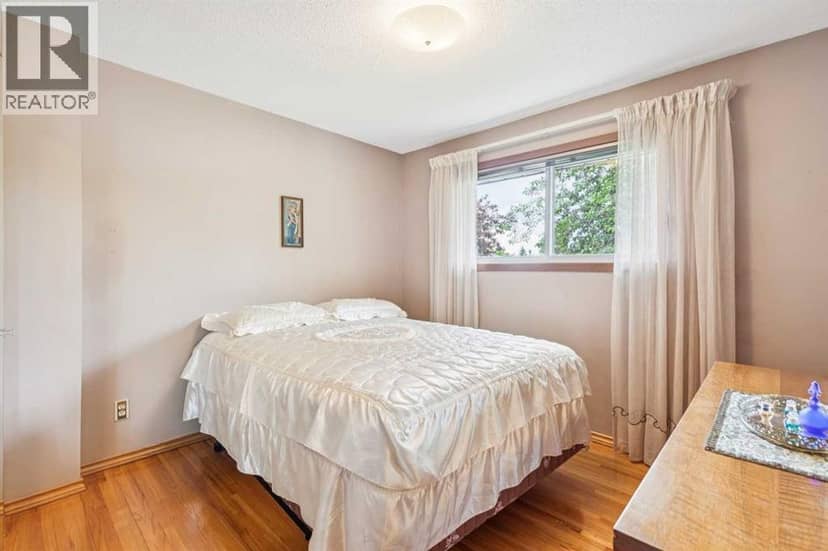 5036 Vallance Crescent NW — photo 24 of 40