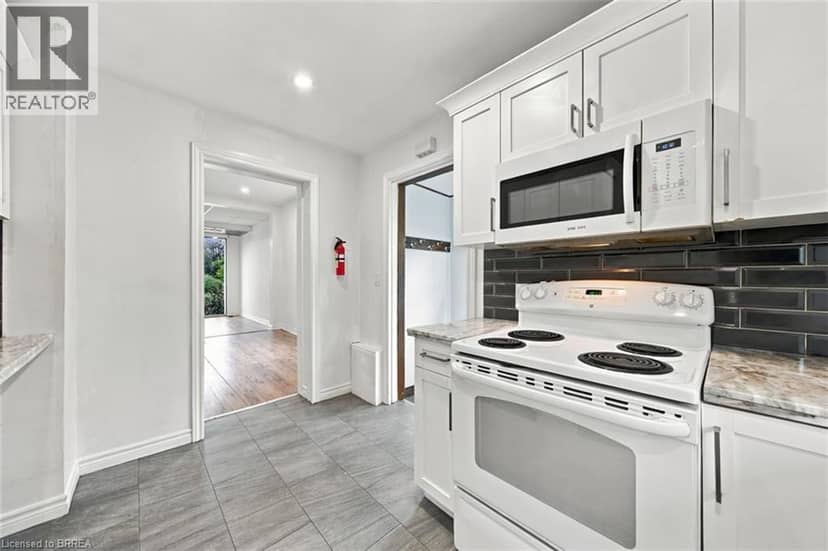 251 RAWDON Street — photo 12 of 40