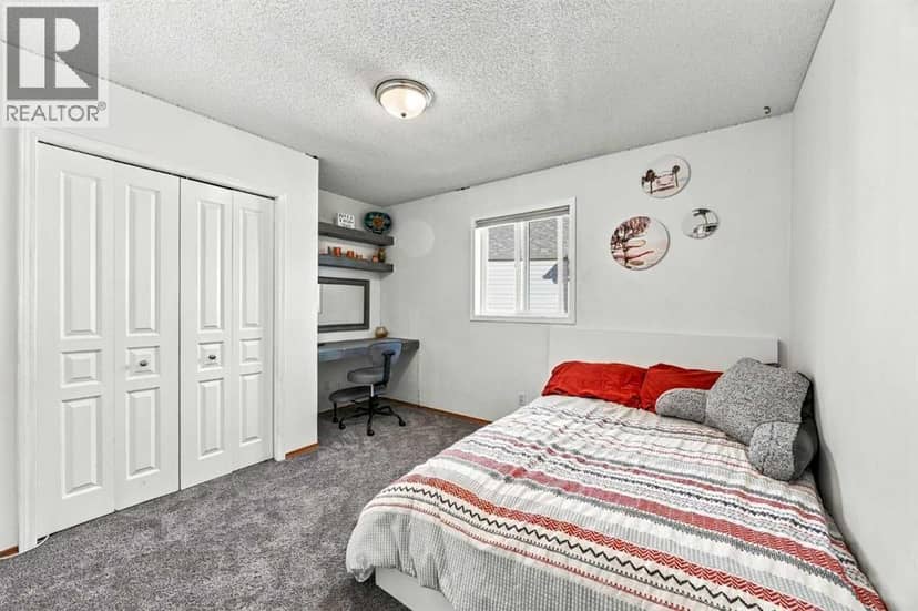 184 Cove Crescent — photo 24 of 40